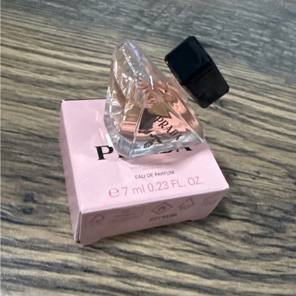 Prada Paradoxe Mini Eau de Parfum - Pink Box, Black Cap